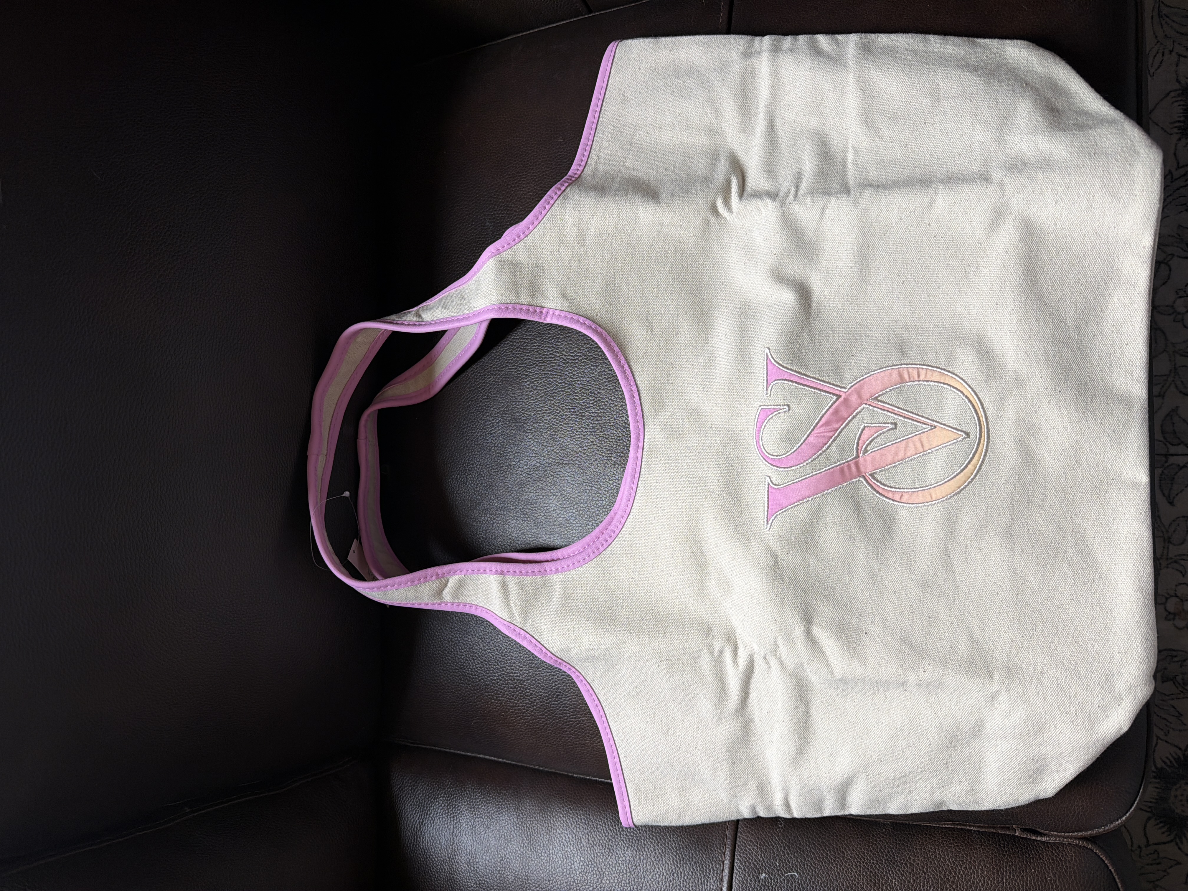 Vs tote bag